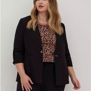 Torrid Collarless Classic Fit Blazer Ruched Sleeves Toggle Closure Black Size 4X